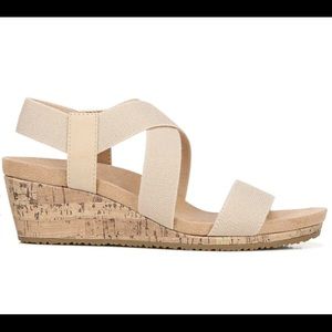 Naturalized SIZE 10 Bone Color Fabric Sandals